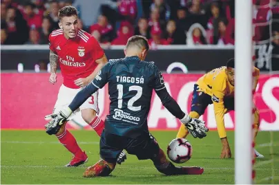  ??  ?? Grimaldo marcou um dos seis golos do triunfo do Benfica sobre o Braga esta época, na Luz