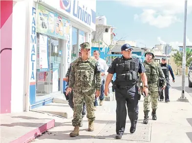  ??  ?? • Se espera que en las próximas semanas arriben más elementos de la Policía Federal, para garantizar la seguridad fronteriza con Belice; aunque no dejan de vigilar y patrullar la zona.