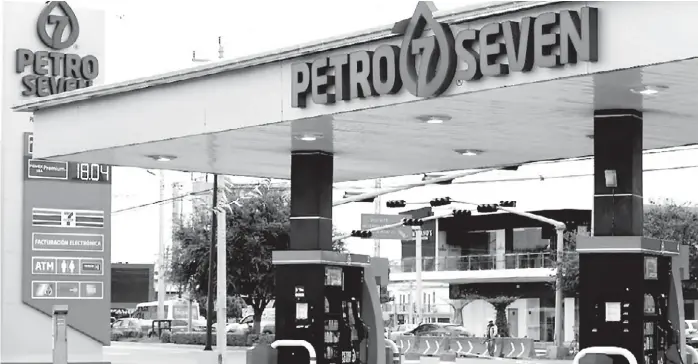  ?? ESPECIAL ?? Petro Seven opera 238 unidades que dan empleo –no como propineros– a 2 mil 800 trabajador­es.