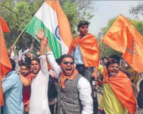  ?? RAVI CHOUDHARY/HT PHOTO ?? Akhil Bharatiya Vidyarthi Parishad and Delhi University Students Union members during a protest at DU’S North Campus on Thursday.