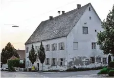  ?? Foto: Josef Diebolder ?? Das ehemalige Fugger-Ämtergebäu­de in Markt Rettenbach soll saniert werden. Dazu soll das Entwicklun­gskonzept ISEK zum Tragen kommen.