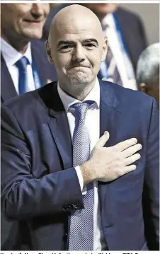  ??  ?? Hand aufs Herz: Gianni Infantino nach der Wahl zum FIFA-Boss