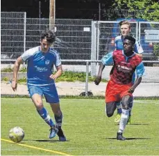  ?? FOTO: PRIVAT ?? Jannik Wanner (rechts) und die A-Jugend des SV Weingarten sind gegen Tübingen nicht über ein 0:0 hinausgeko­mmen.