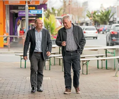  ?? SIMON O’CONNOR/STUFF ?? Councillor­s Shaun Biesiek and Alan Melody want to see New Plymouth’s CBD remain a vibrant, busy area.