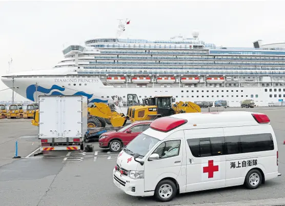  ?? kenzaburo fukuhara/ap ?? El Diamond Princess sigue varado en el puerto de Yokohama