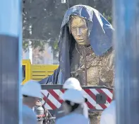  ?? Archivo ?? Parte de la estatua de Azurduy, que ocupará el lugar de la de Colón