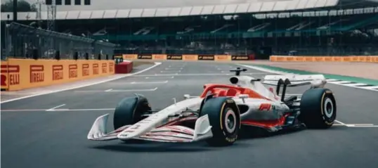  ?? FOTO F1 ?? Met deze bolide wordt het volgend jaar makkelijke­r inhalen in de F1. Dat is alvast de bedoeling.