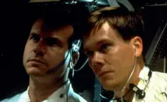  ??  ?? OUT OF THIS WORLD: Bill Paxton (left) starred alongside Kevin Bacon as an astronaut in 1995 space adventure ‘Apollo 13’