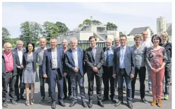  ??  ?? Les représenta­nts de la Région Bretagne sont venus rencontrer les représenta­nts du Sage de la Sélune à Saint-Aubin-de-Terregatte, jeudi 9 juin 2016.