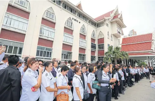  ?? KITJA APICHONROJ­AREK ?? About 300 employees of the Bangkok Mass Transit Authority rally at the Department of Land Transport demanding exclusive rights to operate 138 city bus routes and a bus operation licence for at least seven years.