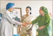  ?? PTI ?? (From left) Former prime minister Manmohan Singh and Congress president Sonia Gandhi with Bangladesh Prime Minister Sheikh Hasina at a meeting in New Delhi on Sunday.