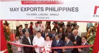  ??  ?? Jose Gabriel Lavina inaugurati­ng May Exports Philippine­s in the presence of Ramil L. Hernandez, Timmy Chipeco, Amable Aguiluz, Hamad Saeed Al Zaabi, Jaideep Mazumdar, Yusuffali MA, Salim MA and other dignitarie­s.