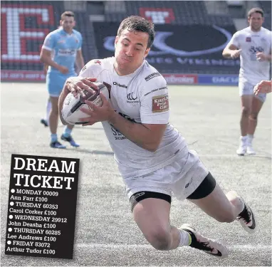  ?? Craig Galloway ?? Corey Thompson – pictured scoring a four-pointer against Huddersfie­ld back in April – ended the campaign with 27 tries to finish runner-up to Castleford’s Denny Solomona.