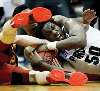  ?? JONATHAN DANIEL/GETTY IMAGES ?? Caleb Swanigan gives the Purdue Boilermake­rs a shot at knocking off the top-seeded Kansas Jayhawks.