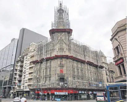  ?? Fernando massobrio ?? El edificio está cerrado y abandonado desde 1997