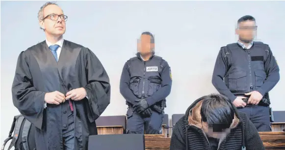  ?? FOTO: AFP ?? In der Urteilsbeg­ründung kommt das Gericht zu der Auffassung, dass Hussein K. kaum therapierb­ar sein dürfte und verwendet sogar Vokabeln wie „abartig“und „sadistisch“.