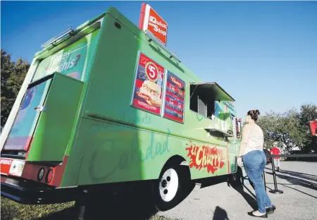  ?? Archivo ?? El Churry fue uno de los primeros establecim­ientos de “food truck” en levantar bandera tras la reglamenta­ción que el municipio de Carolina impuso al sector.