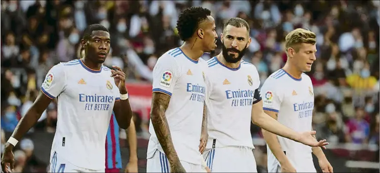  ?? FOTO: MORATA ?? Alaba, Militao, Benzema y Kroos, durante el Clásico disputado el pasado domingo en el Camp Nou