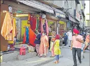  ?? HT FILE ?? The wholesale cloth market at Tahli Sahib Bazaar in Amritsar.