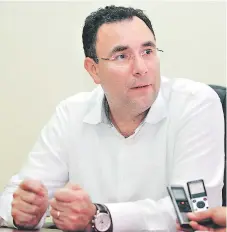  ?? FOTO: EFRAÍN SALGADO ?? Luis Zelaya en entrevista con EL HERALDO dijo que será juramentad­o como nuevo presidente del CCEPL.