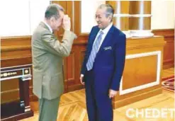  ?? FACEBOOK PIX ?? Kuok saluting Mahathir “for saving the country” when he called on the prime minister in Putrajaya yesterday.