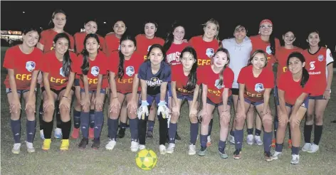  ?? FOTO CÉSAR NEYOY-BES ?? EL EQUIPO CITY FC , actual líder en la temporada de futbol femenil de SLSA.