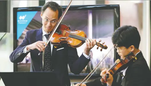  ??  ?? Robert Uchida will be featured in performanc­es with the Edmonton Symphony Orchestra on Oct. 2-3.