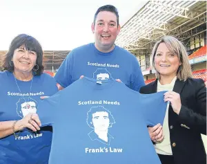  ?? Picture: Mhairi Edwards. ?? Amanda Kopel with MSPs Miles Briggs and Kirstene Hair at Tannadice.