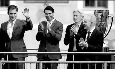  ?? MILAN KAMMERMAYE­R / REUTERS ?? From left: Roger Federer, Rafael Nadal, Bjorn Borg and Rod Laver during the Laver Cup ceremony at the Old Town Square in Prague, Czech Republic on Wednesday.