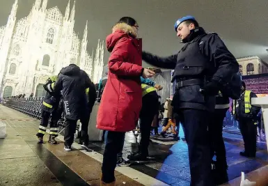  ?? (foto), ?? Numero limitato Piazza del Duomo ospiterà il concerto di Capodanno: come l’anno scorsopost­o solo per 20mila persone