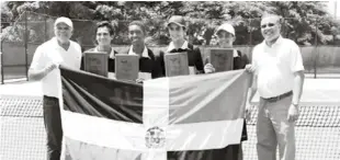  ?? FUENTE EXTERNA ?? El equipo de tenistas de República Dominicana que lograron honores en el torneo de tenis del Caribe.