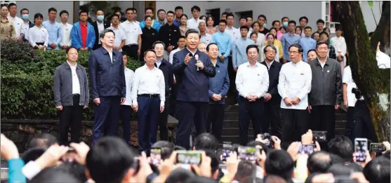  ?? YUE YUEWEI / XINHUA ?? President Xi Jinping, who is also general secretary of the Communist Party of China Central Committee and chairman of the Central Military Commission, speaks to faculty and students at the Yuelu Academy of Hunan University on Sept 17.