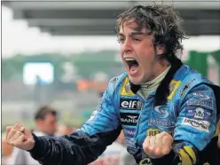  ??  ?? INOLVIDABL­E. Alonso celebrando su primer título de F1 en 2005.