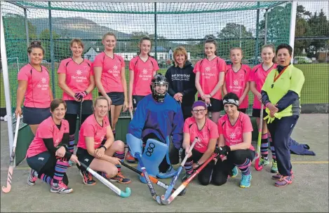  ?? 01_B40hockey0­1 ?? The Arran Ladies Hockey Club team who faced Milne Craig Clydesdale Western 6s.