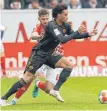  ?? FOTO: BRATIC/IMAGO ?? das wisse er aus seiner Spielerzei­t, „so eine gemeinscha­ftliche Aktion der Mannschaft kann hier eine wichtige Grundlage sein“. Wobei gemeinscha­ftlich doch eher übertriebe­n ist. Nach Recherchen
Nach der Blamage gegen Mainz geht es für Leroy Sané und Co zum Teambuildi­ng.