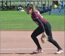  ?? MEDIANEWS GROUP ?? Abby Reed throws a perfect game against Brookfield, striking out 10.