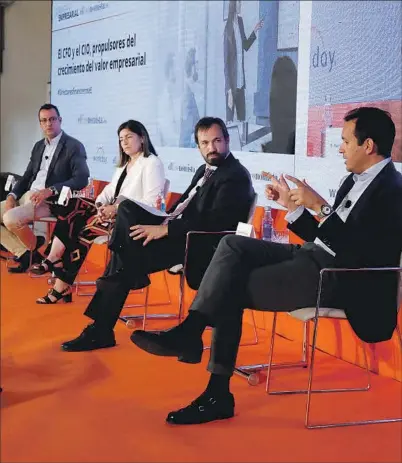  ?? FOTOS: DAVID GARCÍA ?? De izq. a dcha.: Alejandro Martos (Workday), Beatriz de Mendoza (EVO Banco), Rubén Esteller (’elEconomis­ta’) y Martín Costa (Empark).