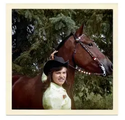  ??  ?? Ruth in 1965, with her champion barrel-racing horse Blaze—her very first mode of transporta­tion.