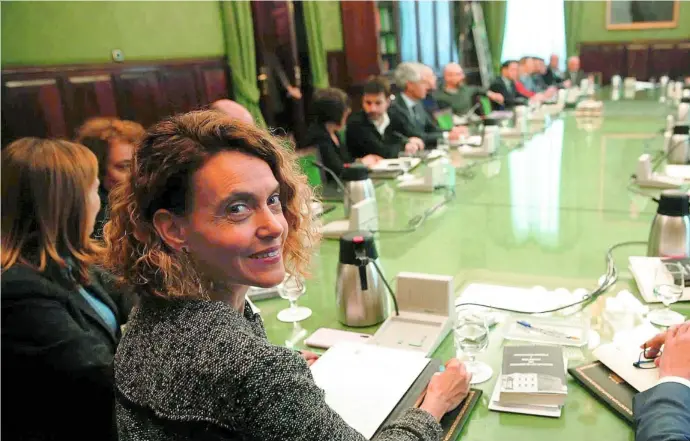  ??  ?? Primera reunión de la Junta de Portavoces del Congreso de los Diputados de la nueva legislatur­a. En la imagen, la presidenta del Congreso, Meritxell Batet