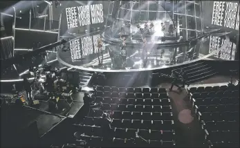  ??  ?? Rhona Bennett (from left), Terry Ellis and Cindy Herron, from musical group En Vogue, perform “Free Your Mind” at the Billboard Music Awards on Oct. 14 at the Dolby Theatre in Los Angeles.