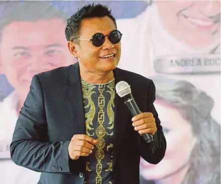  ?? RAZMAN
PIC BY NURUL SYAZANA ROSE ?? Datuk Zainal Abidin Mohamed has given the organisers of the Sea Games closing ceremony until today to pay him and his fellow artistes for their performanc­e at the Aug 30 event.