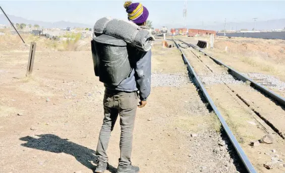  ?? / RICARDO SERRANO ?? Huyendo de la violencia en su país han viajado miles de kilómetros en una travesía que no saben en qué terminará