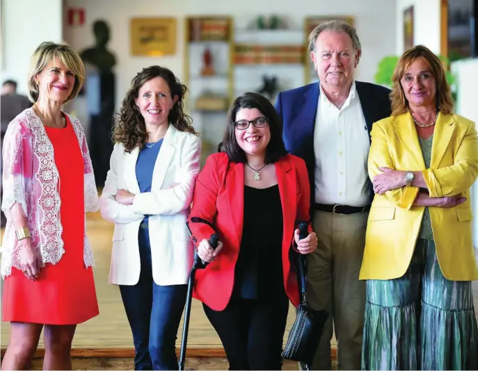  ?? FOTOS: GONZALO PÉREZ ?? De izquierda a derecha, Susana Moraleda, Aránzazu Vázquez, Claudia Tecglen, Alberto Giménez y Eva López