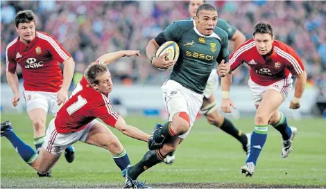  ?? Picture:LEE WARREN/GALLO IMAGES/GETTY IMAGES ?? TIGHT GAMES: Luke Fitzgerald of the British and Irish Lions attempts to tackle quicksilve­r SA winger Bryan Habana during the second Test match at Loftus Versfeld in Pretoria on June 27 2009. Habana expects 2021’s Lions tour of SA to be incredibly competitiv­e