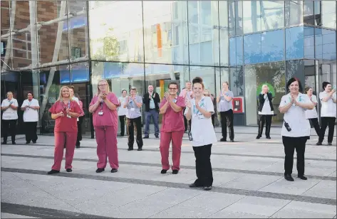  ?? Picture: Sarah Standing (280520-9065) ?? FINAL TIME
Clap for Carers taking place at Queen Alexandra Hospital on the last evening.