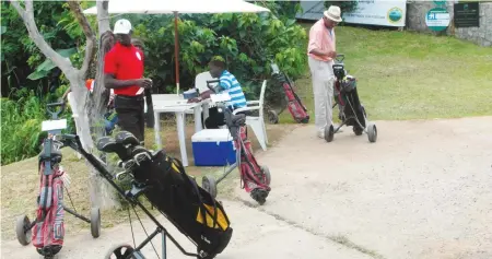  ??  ?? Golfers get set for the business of the day during the recent Corporate Golf Kitty at Parkland Golf Resort