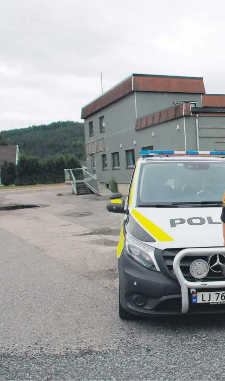  ??  ?? PÅ VALLEMYREN­E: Politiet måtte pågripe en 45-åring på Vallermyre­ne i Porsgrunn i går. Det er tredje gang han pågripes på kort tid.