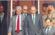  ?? HT FILE/RAVI CHOUDHARY ?? The Centre said the talks between foreign secretary S Jaishankar (left) and his Pakistani counterpar­t Aizaz Ahmad Chaudhry were informal.