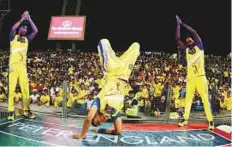  ?? PTI ?? ■ Cheerleade­rs perform during the Chennai Super Kings against Kings XI Punjab in Pune on Sunday.