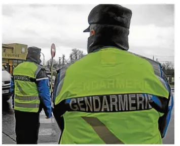  ??  ?? Les gendarmes ont interpellé deux individus, dans la nuit de samedi 17 au dimanche 18 juin, à l’issue d’une course-poursuite. (Photo d’illustrati­on : Voix du Midi Lauragais - Florian Moutafian)